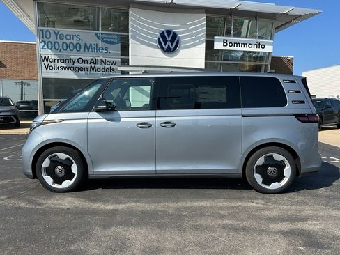 New 2025 Volkswagen ID. Buzz Pro S image 2