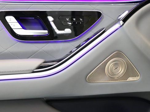 Used 2023 Mercedes-Benz S 580 4MATIC Sedan image 3