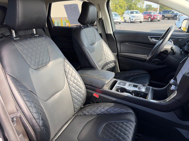 Used 2024 Ford Edge Titanium w/ Equipment Group 301A AWD/4WD image 21