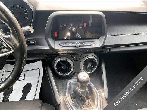 Used 2017 Chevrolet Camaro LT w/ Technology Package RWD image 6
