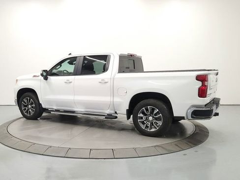 Used 2025 Chevrolet Silverado 1500 LT AWD/4WD image 5