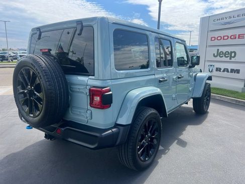 Used 2024 Jeep Wrangler Unlimited Sahara w/ Technology Group AWD/4WD image 16