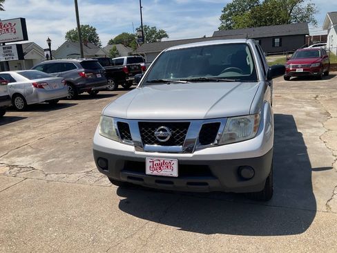 Used 2015 Nissan Frontier S RWD image 8