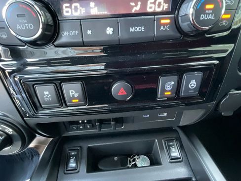 Used 2021 Nissan Titan PRO-4X w/ Pro-4x Convenience Package AWD/4WD image 27