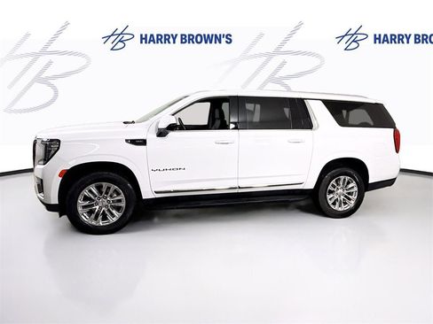 Used 2024 GMC Yukon XL SLT w/ SLT Luxury Package image 30