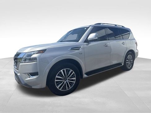 Used 2022 Nissan Armada SL w/ Captain's Chairs Package AWD/4WD image 5