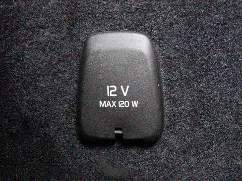 Used 2019 Volvo XC60 T5 Momentum w/ Premium Package image 38