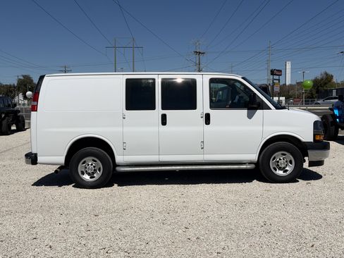 Used 2024 Chevrolet Express 2500 w/ Driver Convenience Package image 8