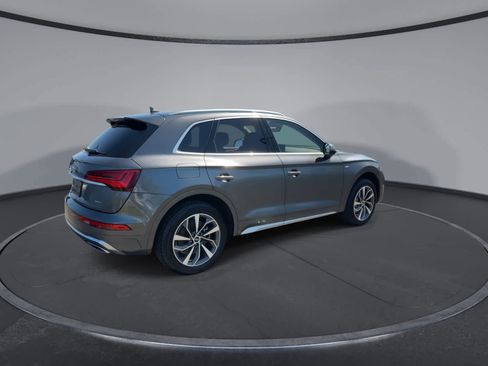 Used 2023 Audi Q5 2.0T Premium Plus w/ Premium Plus Package AWD/4WD image 8