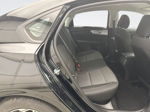 Used 2023 Kia Forte LXS FWD image 17