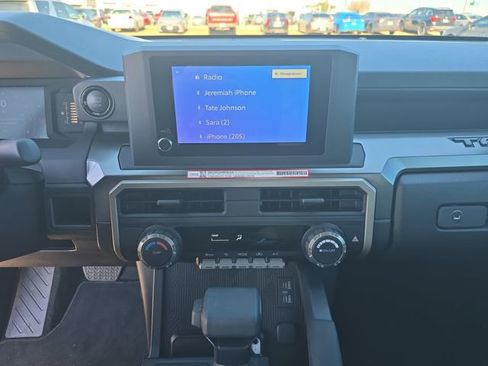 Used 2025 Toyota Tacoma SR5 AWD/4WD image 19