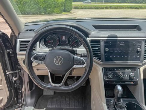 Used 2021 Volkswagen Atlas SE w/ Panoramic Sunroof Package FWD image 14