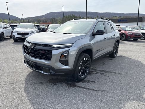 Used 2025 Chevrolet Equinox RS image 8