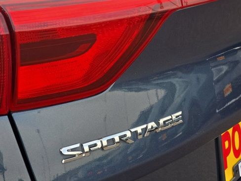 Used 2017 Kia Sportage LX w/ LX Popular Package AWD/4WD image 26