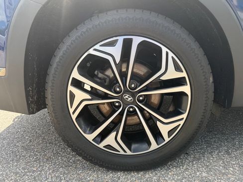 Used 2020 Hyundai Santa Fe Limited AWD/4WD image 15