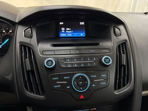 Used 2015 Ford Focus SE w/ Interior Protection Package FWD image 26