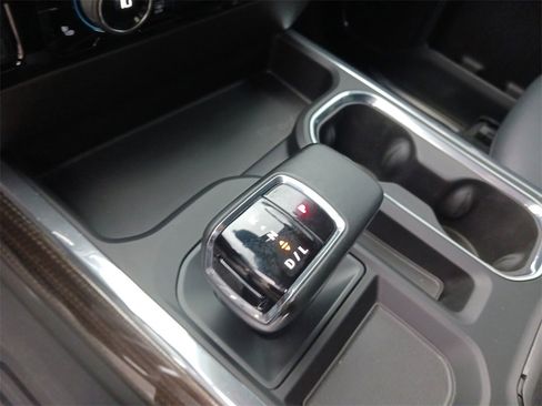 Used 2024 Chevrolet Silverado 1500 RST image 34