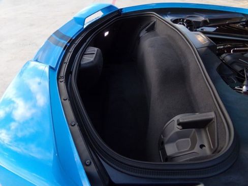 Used 2021 Chevrolet Corvette Stingray Premium Cpe w/ Z51 Performance Package image 11