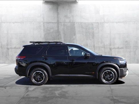 Used 2025 Nissan Pathfinder Rock Creek image 5