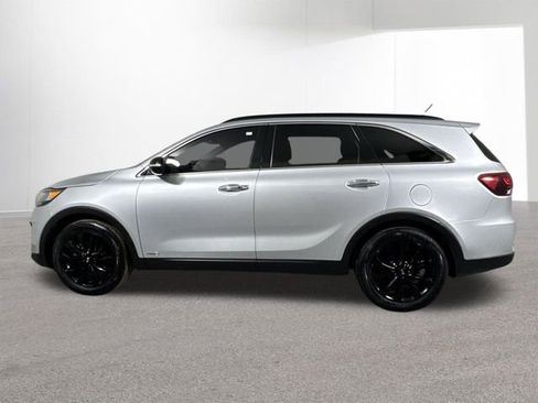 Used 2020 Kia Sorento S image 29