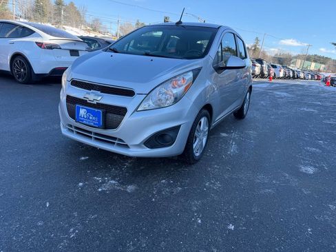 Used 2014 Chevrolet Spark LT image 2