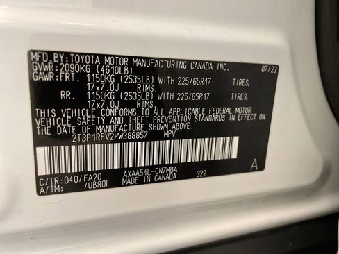 Used 2023 Toyota RAV4 XLE AWD/4WD image 32