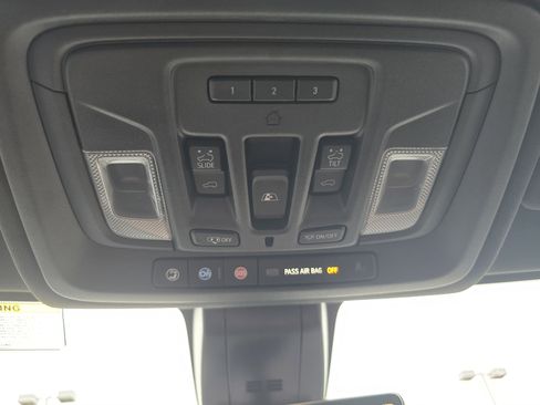 Used 2021 Chevrolet Silverado 1500 High Country w/ Technology Package image 36