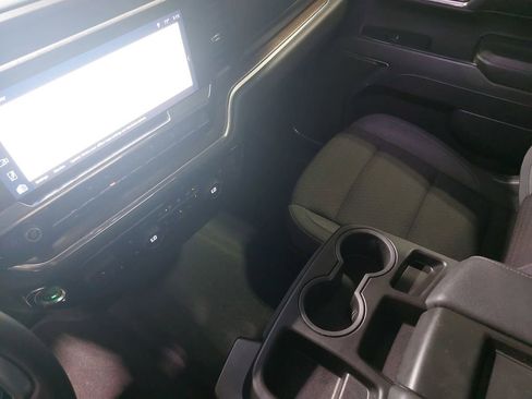 Used 2024 Chevrolet Silverado 1500 RST w/ Z71 Off-Road Package image 24