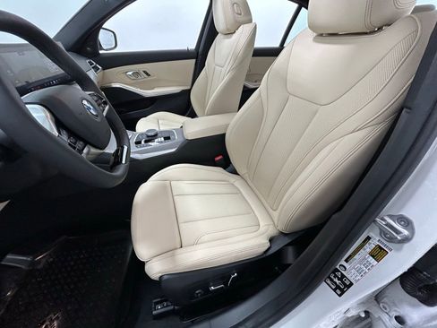 Used 2026 BMW 330i xDrive Sedan w/ Premium Package image 31