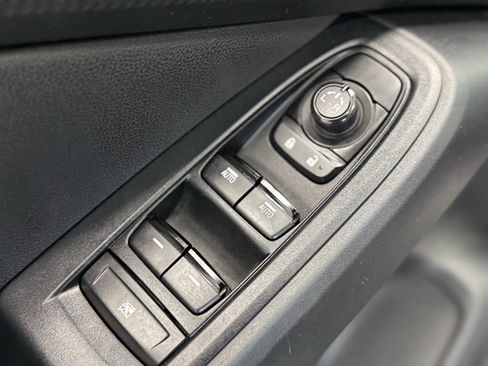 Used 2024 Subaru Crosstrek 2.0i Premium image 15