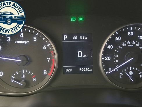 Used 2018 Hyundai Elantra GT FWD image 11