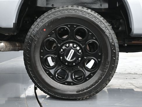 Used 2024 Ford F350 Lariat w/ Black Appearance Package image 17