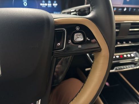 Used 2023 Lincoln Corsair Reserve image 36