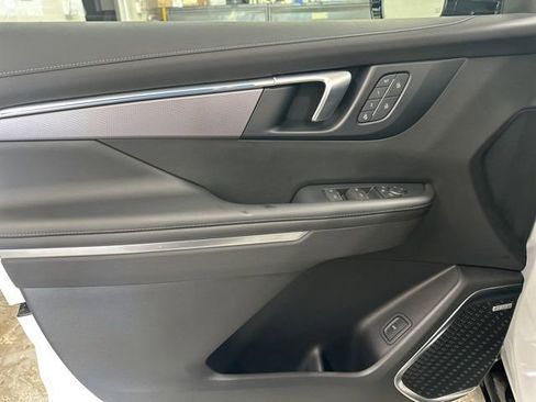 Used 2025 Buick Enclave Sport Touring w/ Power Package image 36