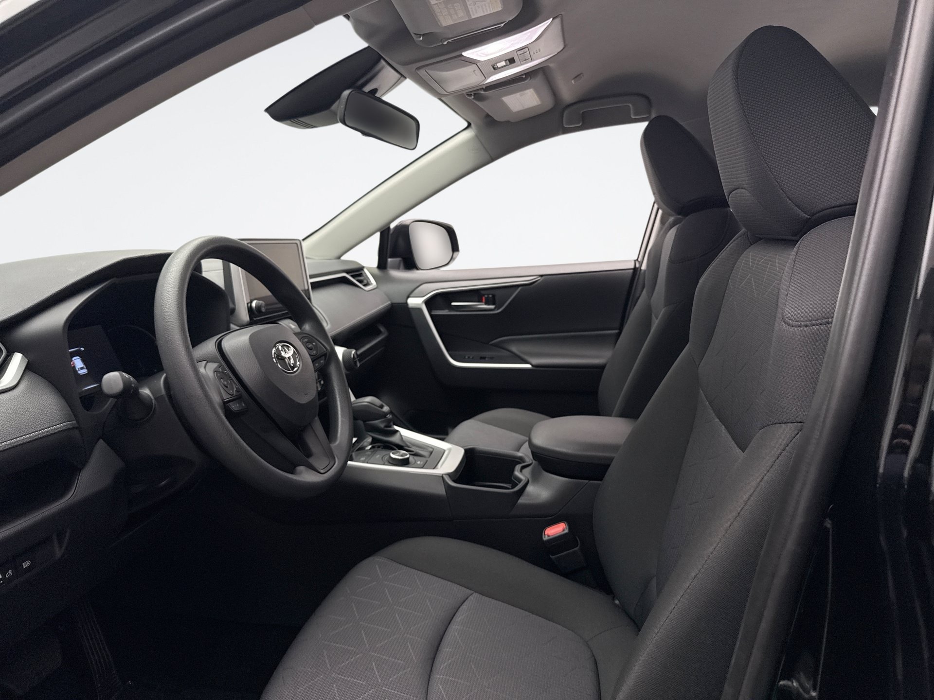 Used 2025 Toyota RAV4 XLE AWD/4WD image 10