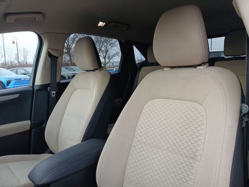 Used 2020 Ford Escape SE image 14