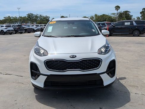Certified 2021 Kia Sportage LX FWD image 4