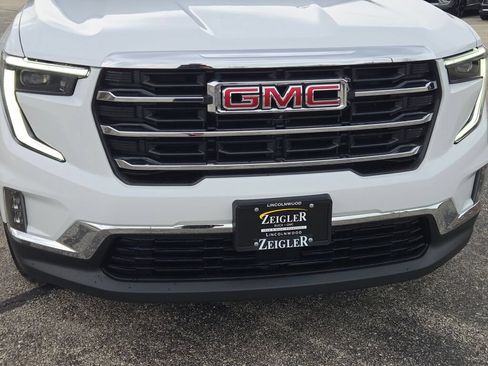 Used 2024 GMC Acadia Elevation AWD/4WD image 5