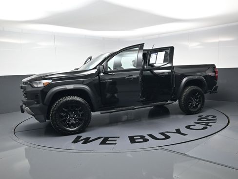 Certified 2024 Chevrolet Colorado Trail Boss w/ Advanced Trailering Package image 19