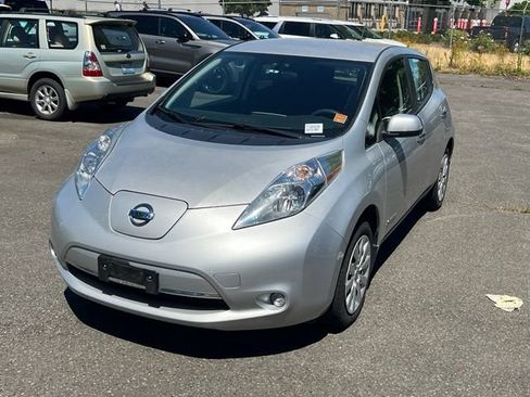 Used 2016 Nissan Leaf S w/ Charger Package FWD image 3