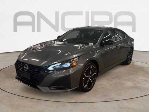 Used 2024 Nissan Altima 2.5 SR FWD image 6