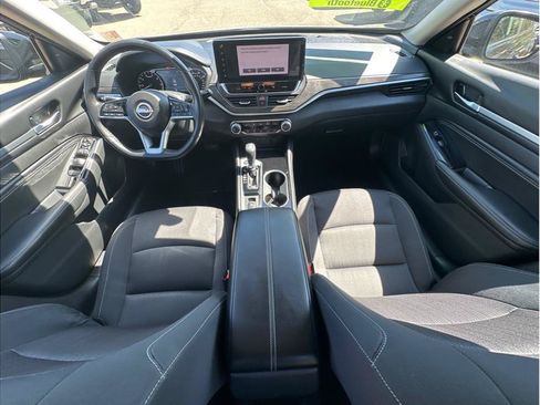 Used 2023 Nissan Altima 2.5 SV w/ SV Premium Package FWD image 19