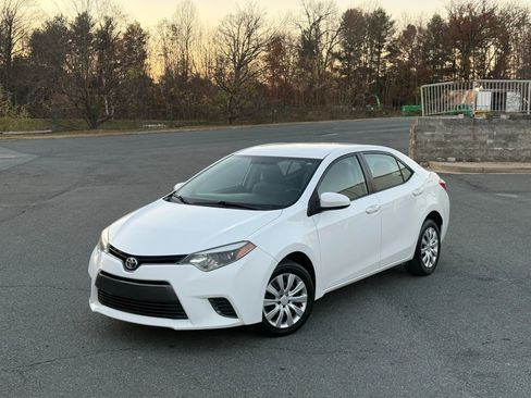 Used 2016 Toyota Corolla LE image 1