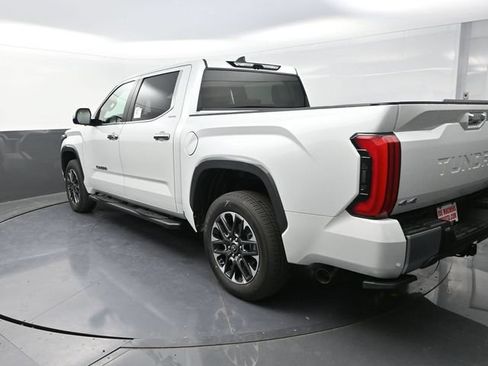 Used 2025 Toyota Tundra Limited AWD/4WD image 8