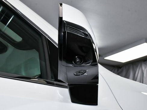 Used 2025 GMC Yukon Denali image 78