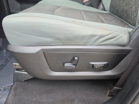 Used 2017 RAM 1500 Big Horn RWD image 9