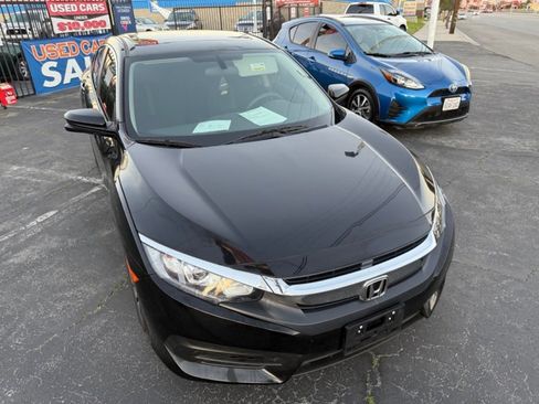 Used 2018 Honda Civic EX image 4