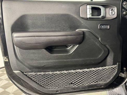 Used 2018 Jeep Wrangler Unlimited Sport S image 38