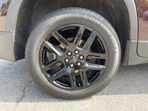Used 2022 Chevrolet Traverse LT image 53