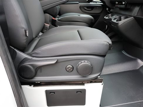 New 2025 Mercedes-Benz Sprinter 2500 image 13